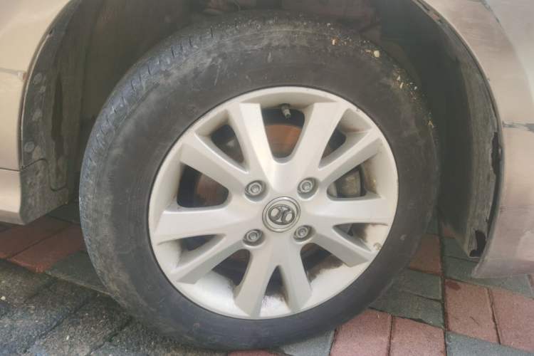 Used BAIC E Series 2013 Hatchback 1.5L Manual Lotte Edition Right Front Wheel Hub