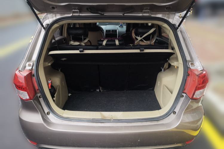 Used BAIC E Series 2013 Hatchback 1.5L Manual Lotte Edition Trunk