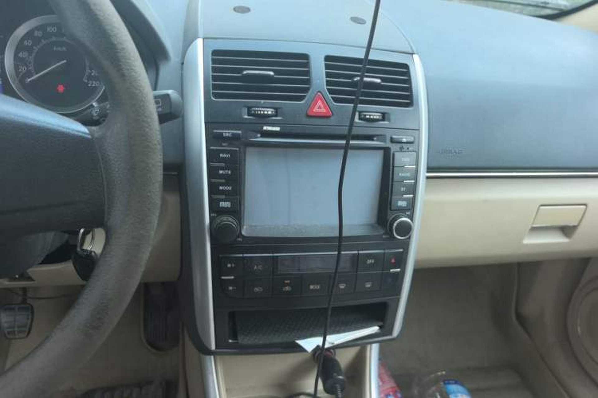Used BAIC E Series 2013 Hatchback 1.5L Manual Lotte Edition Audio And AC Panel
