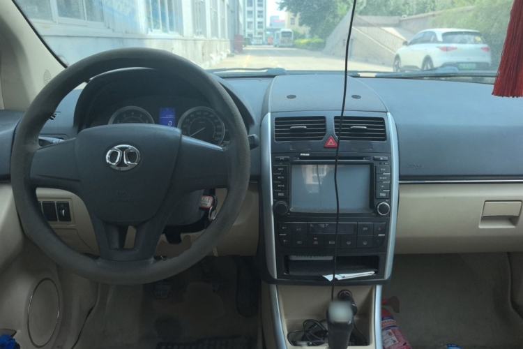 Used BAIC E Series 2013 Hatchback 1.5L Manual Lotte Edition Center Console