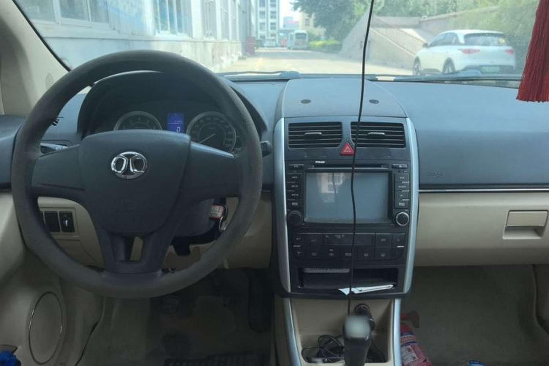 Used BAIC E Series 2013 Hatchback 1.5L Manual Lotte Edition Center Console