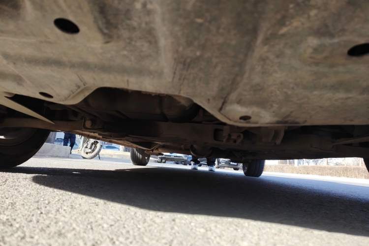 Used BAIC E Series 2013 Sedan 1.5L Manual Leshang Version Chassis Front