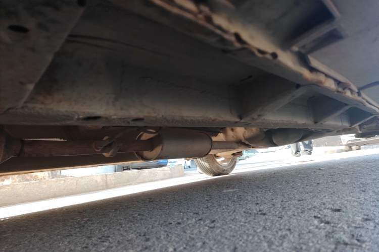 Used BAIC E Series 2013 Sedan 1.5L Manual Leshang Version Chassis Front Left