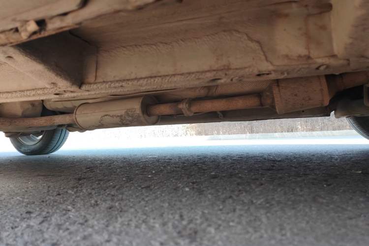 Used BAIC E Series 2013 Sedan 1.5L Manual Leshang Version Chassis Front Right
