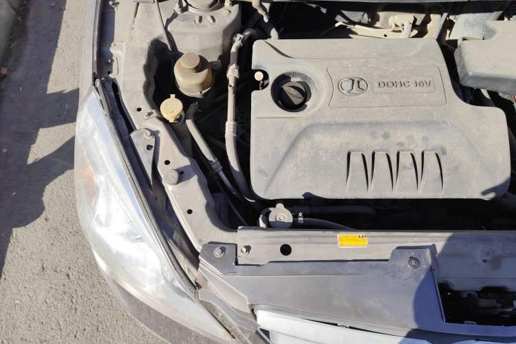 Used BAIC E Series 2013 Sedan 1.5L Manual Leshang Version Engine Bay Right