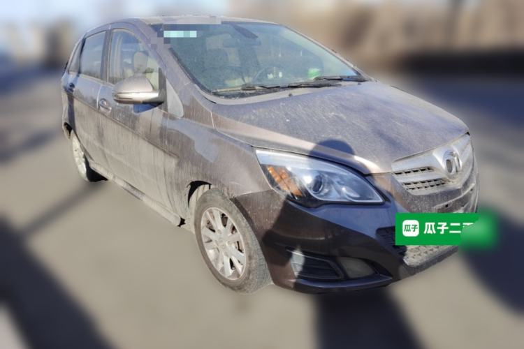 Used BAIC E Series 2013 Sedan 1.5L Manual Leshang Version Front Right 45 Deg