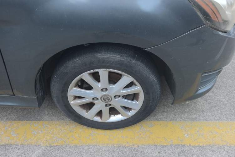 Used BAIC E Series 2013 Hatchback 1.5L Manual Lotte Edition Right Front Wheel Hub