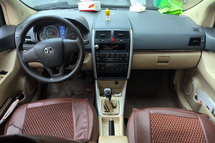 Used BAIC E Series 2013 Sedan 1.3L Manual Special Offer Edition Center Console