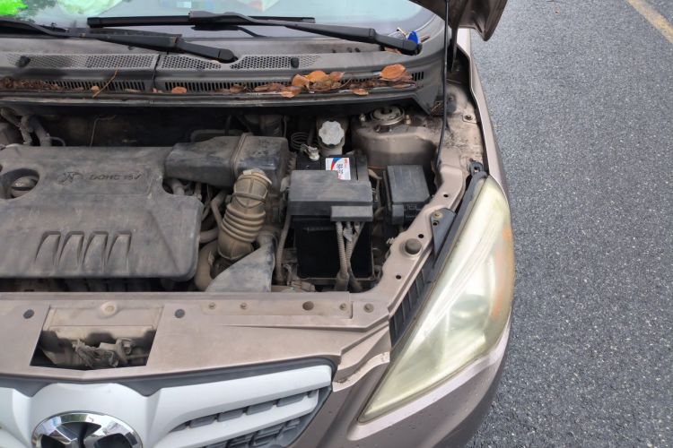Used BAIC E Series 2013 Sedan 1.3L Manual Special Offer Edition Engine Bay Left
