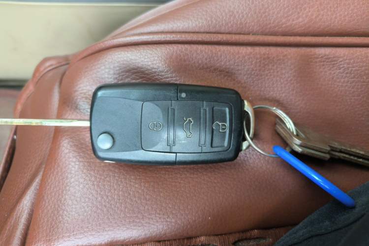 Used BAIC E Series 2013 Sedan 1.3L Manual Special Offer Edition Vehicle Key