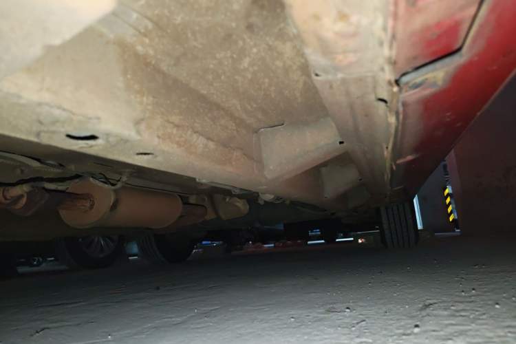Used BAIC E Series 2013 Sedan 1.3L Manual Special Offer Edition Chassis Front Left