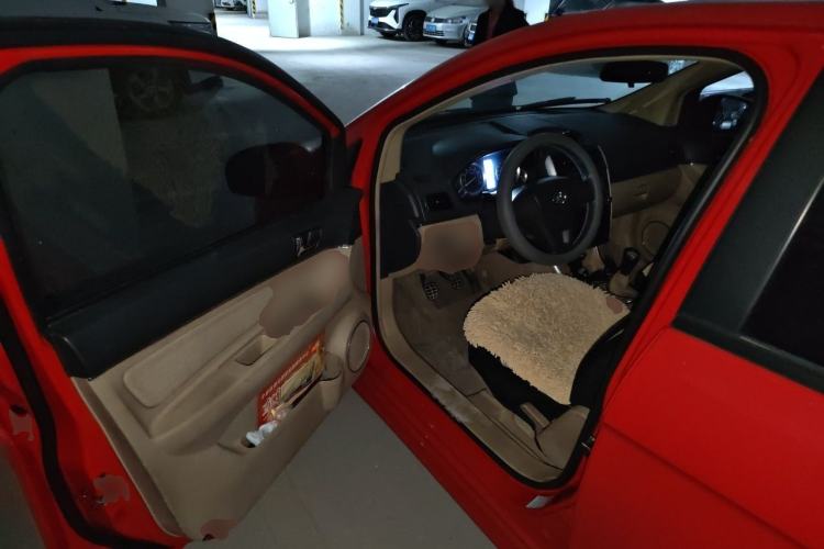 Used BAIC E Series 2013 Sedan 1.3L Manual Special Offer Edition Driver Seat