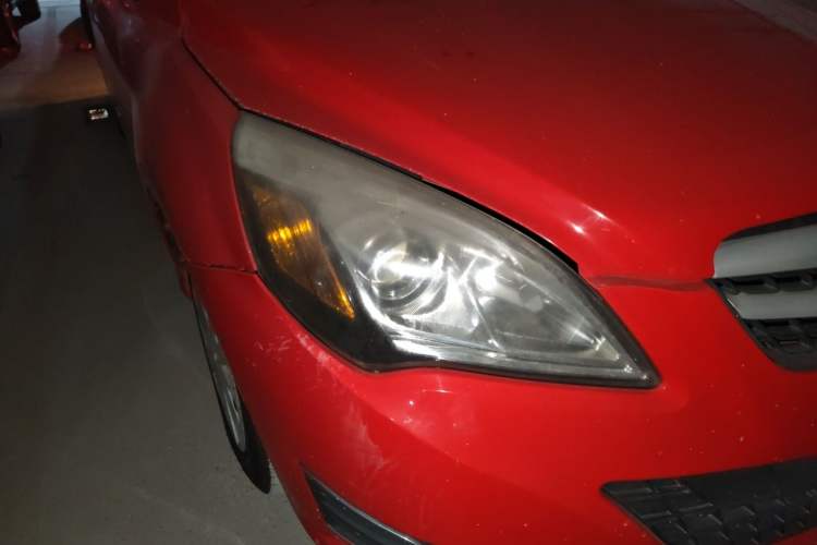 Used BAIC E Series 2013 Sedan 1.3L Manual Special Offer Edition Right Front Headlight