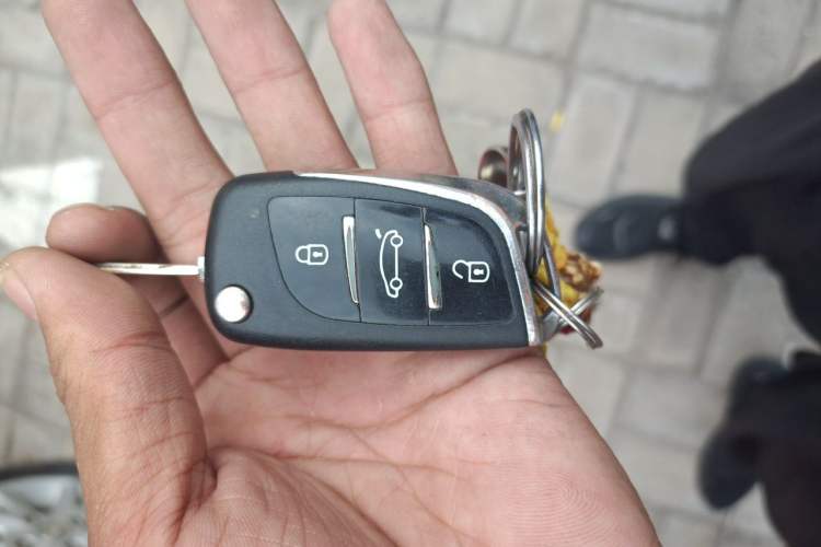 Used BAIC E Series 2013 Sedan 1.5L Automatic Lotte Edition Vehicle Key