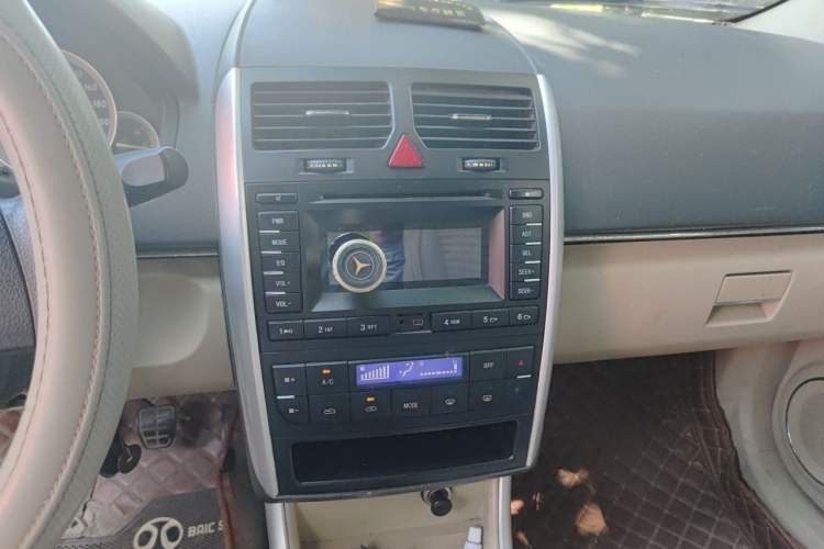 Used BAIC E Series 2013 Sedan 1.3L Manual Lotte Edition Audio And AC Panel