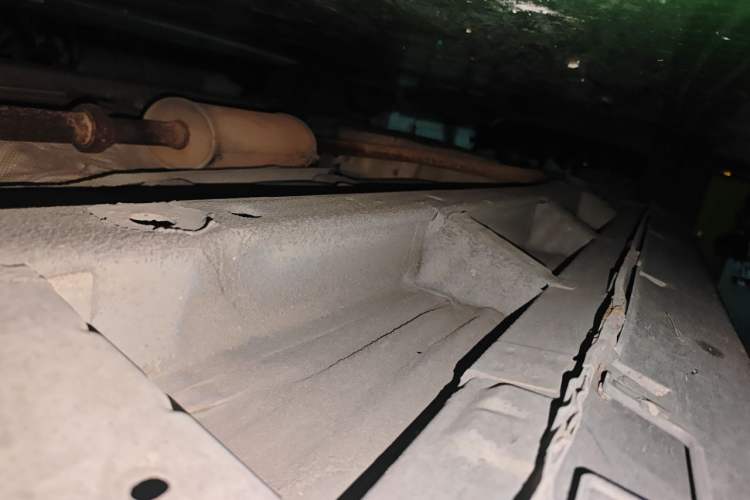 Used BAIC E Series 2013 Sedan 1.3L Manual Lotte Edition Chassis Front Right