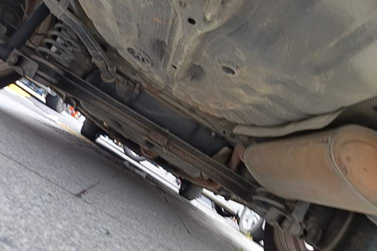 Used BAIC E Series 2013 Sedan 1.5L Automatic Leshang Edition Chassis Rear