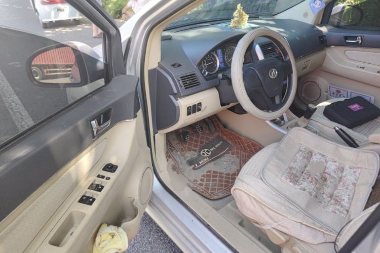 Used BAIC E Series 2013 Sedan 1.3L Manual Lotte Edition Driver Seat