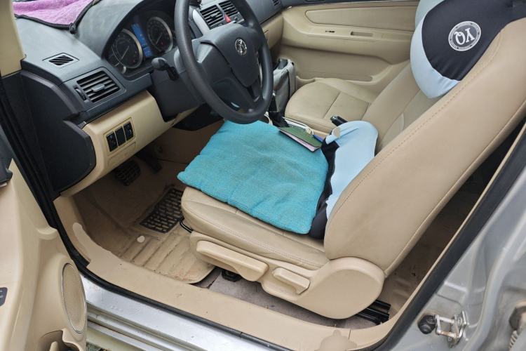 Used BAIC E Series 2013 Hatchback 1.5L Automatic Lotte Edition Driver Seat