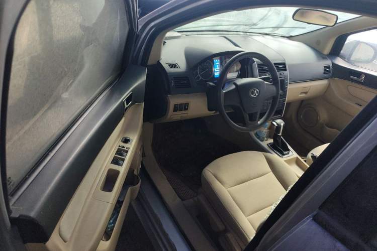 Used BAIC E Series 2013 Sedan 1.5L Automatic Lotte Edition Driver Seat