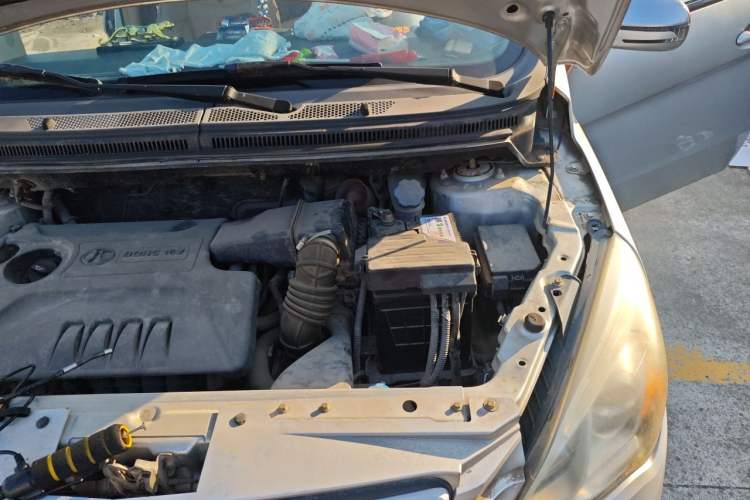 Used BAIC E Series 2013 Sedan 1.3L Manual Special Offer Edition Engine Bay Left