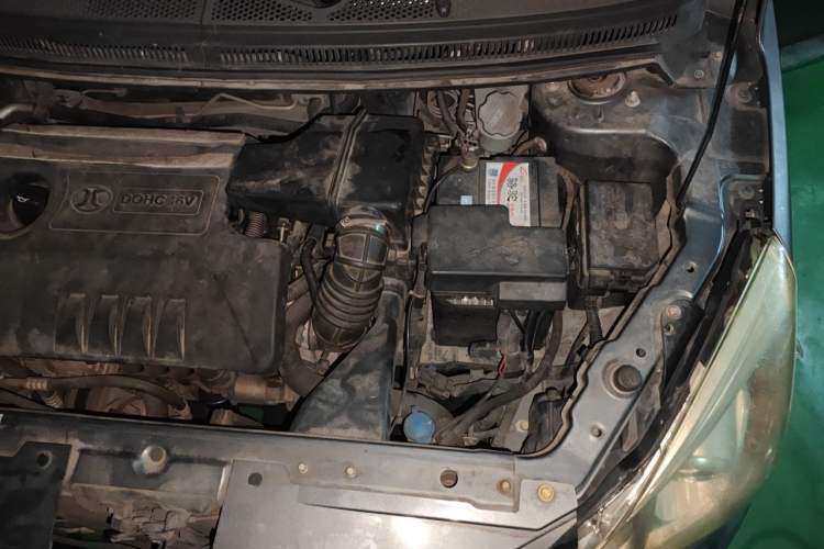 Used BAIC E Series 2013 Sedan 1.3L Manual Lotte Edition Engine Bay Left
