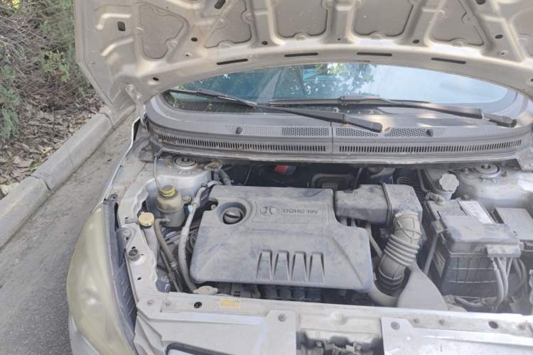 Used BAIC E Series 2013 Sedan 1.3L Manual Lotte Edition Engine Bay Right