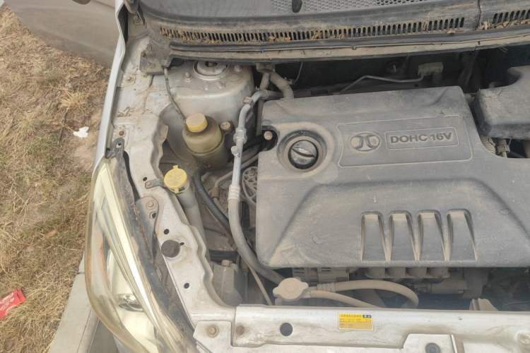 Used BAIC E Series 2013 Sedan 1.5L Automatic Lotte Edition Engine Bay Right