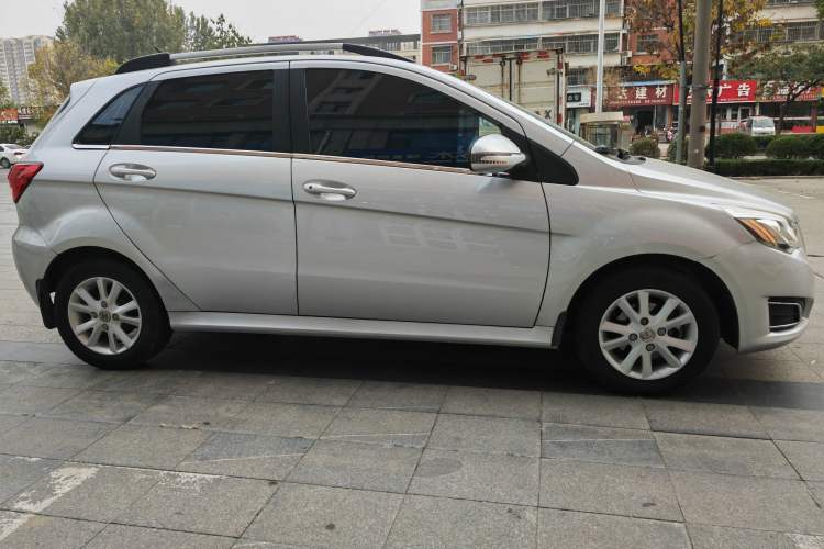Used BAIC E Series 2013 Hatchback 1.5L Manual Lotte Edition Exterior 3