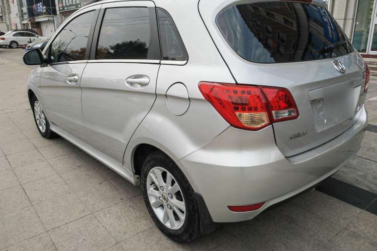 Used BAIC E Series 2013 Hatchback 1.5L Manual Lotte Edition Exterior 4