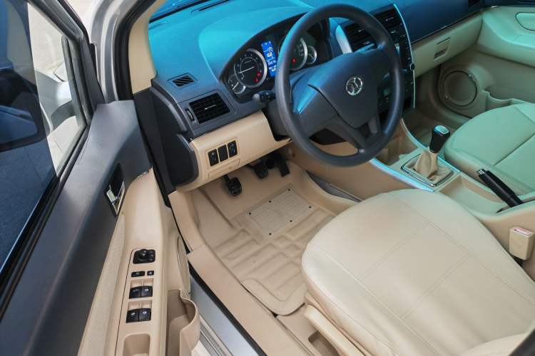 Used BAIC E Series 2013 Hatchback 1.5L Manual Lotte Edition Interior 3