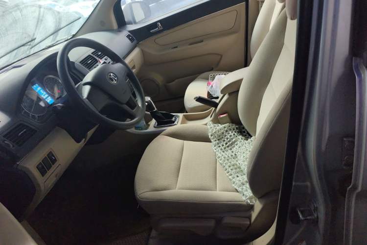 Used BAIC E Series 2013 Sedan 1.5L Automatic Lotte Edition Left Front Seat