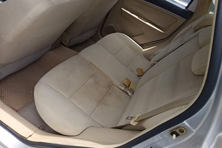 Used BAIC E Series 2013 Sedan 1.5L Automatic Leshang Edition Left Rear Seat
