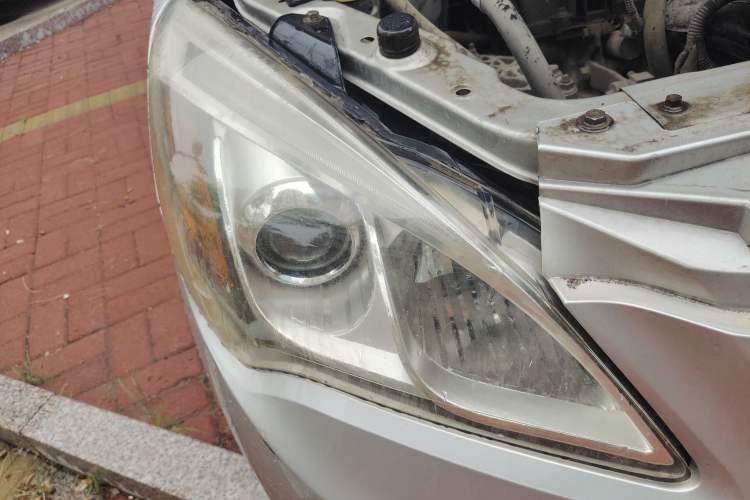 Used BAIC E Series 2013 Sedan 1.5L Manual Lotte Edition Right Front Headlight