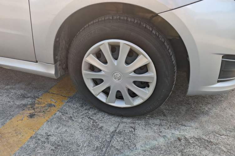 Used BAIC E Series 2013 Sedan 1.3L Manual Special Offer Edition Right Front Wheel Hub