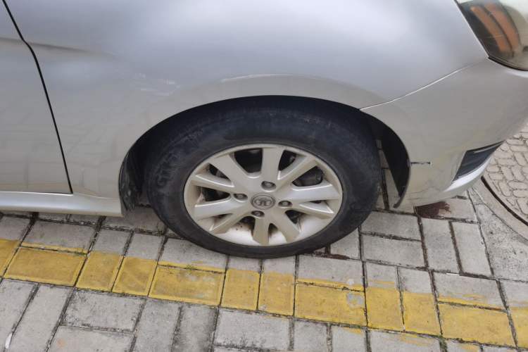 Used BAIC E Series 2013 Sedan 1.5L Manual Leshang Version Right Front Wheel Hub