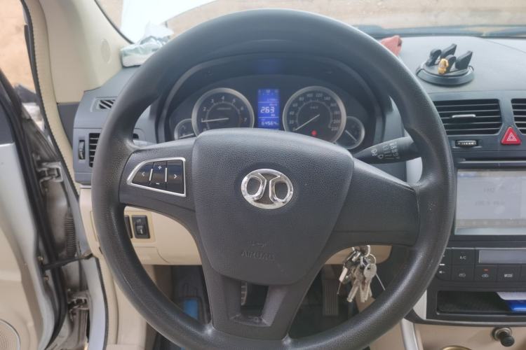 Used BAIC E Series 2013 Sedan 1.5L Manual Leshang Version Steering Wheel