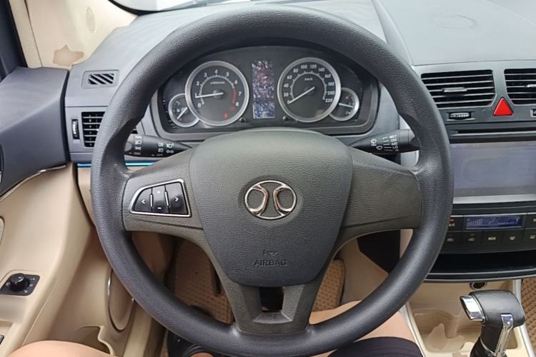 Used BAIC E Series 2013 Sedan 1.5L Automatic Leshang Edition Steering Wheel