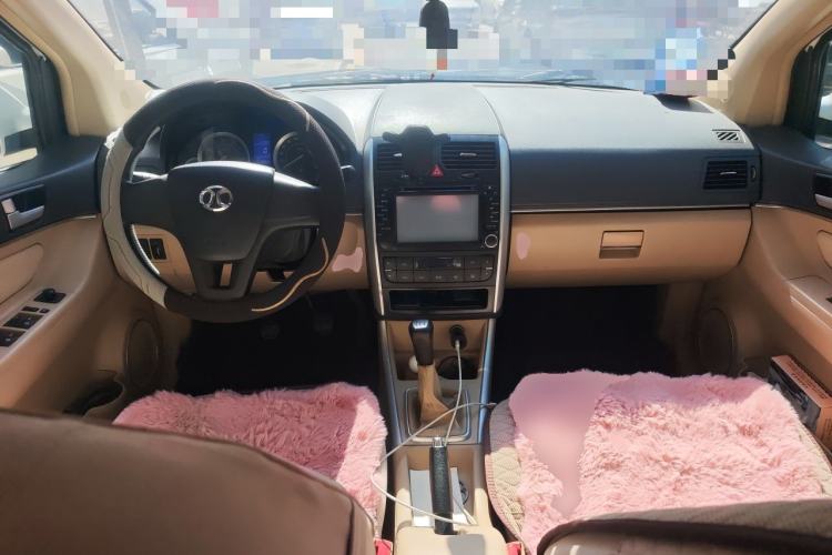 Used BAIC E Series 2013 Sedan 1.3L Manual Lotte Edition Center Console