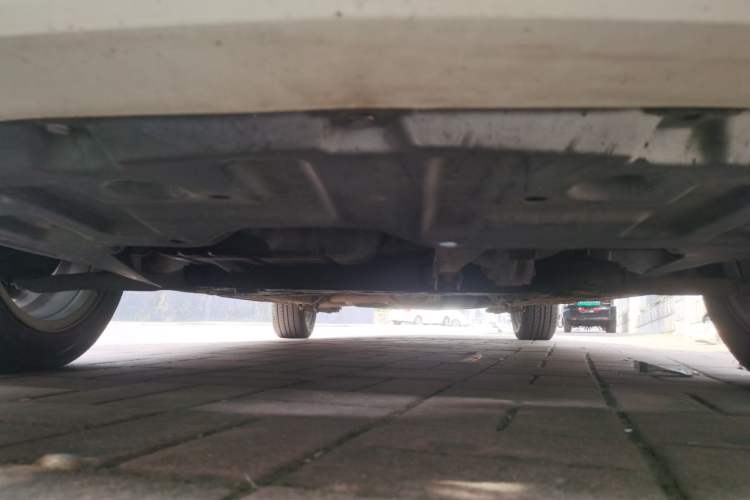 Used BAIC E Series 2013 Sedan 1.5L Manual Leshang Version Chassis Front