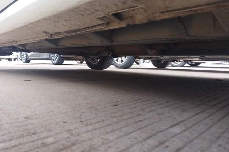 Used BAIC E Series 2013 Sedan 1.5L Automatic Lotte Edition Chassis Front Right