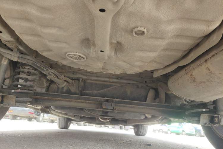 Used BAIC E Series 2013 Sedan 1.5L Automatic Leshang Edition Chassis Rear
