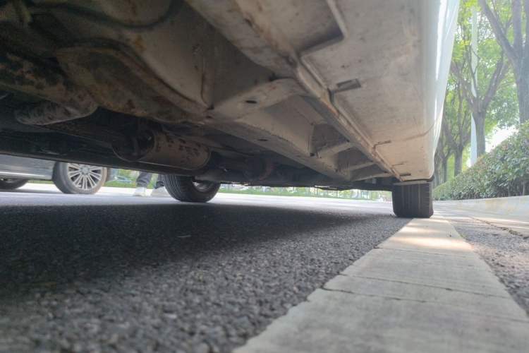 Used BAIC E Series 2013 Sedan 1.5L Manual Leshang Version Chassis Rear Right