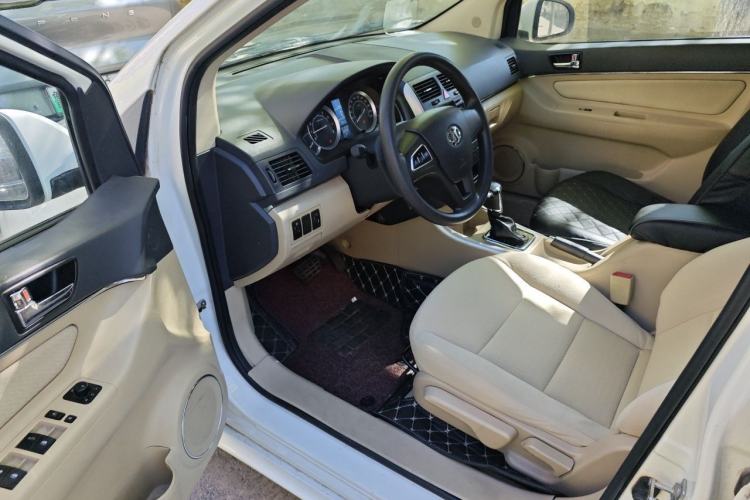 Used BAIC E Series 2013 Sedan 1.5L Automatic Leshang Edition Driver Seat