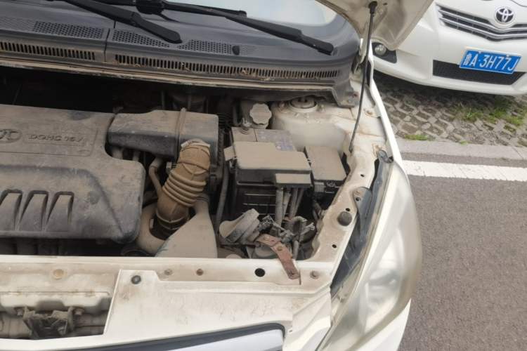 Used BAIC E Series 2013 Sedan 1.3L Manual Lotte Edition Engine Bay Left