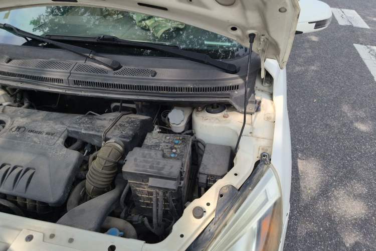Used BAIC E Series 2013 Sedan 1.5L Manual Leshang Version Engine Bay Left