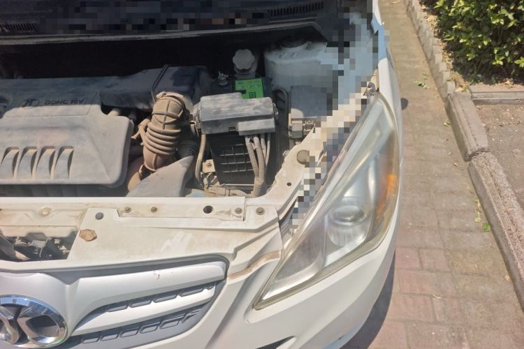 Used BAIC E Series 2013 Sedan 1.5L Automatic Leshang Edition Engine Bay Left