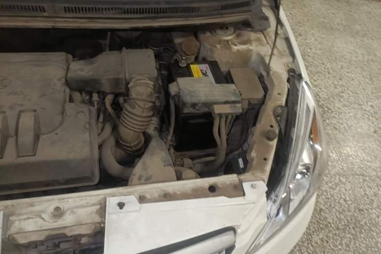 Used BAIC E Series 2013 Sedan 1.5L Automatic Leshang Edition Engine Bay Left