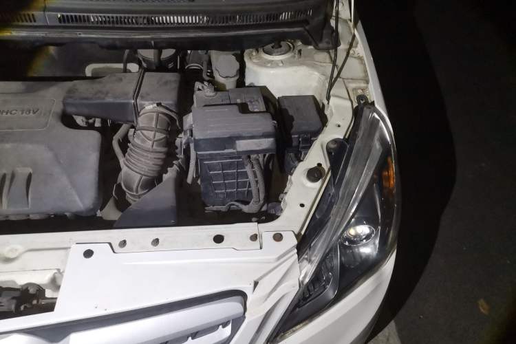 Used BAIC E Series 2013 Sedan 1.3L Manual Lotte Edition Engine Bay Left