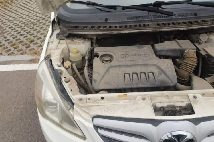 Used BAIC E Series 2013 Sedan 1.3L Manual Lotte Edition Engine Bay Right